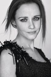 Фото №1 Алексис Бледел