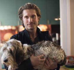 Фото №2 Шарли Дюпон