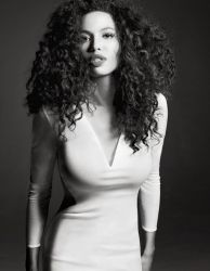 Фото №1 Джерни Смоллетт