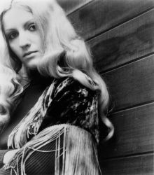 Фото №1 Морин МакГоверн