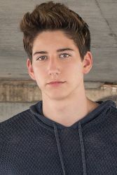 Фото №2 Майло Манхейм Фото №2 Майло Манхейм