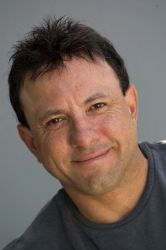 Фото №2 Кайл Т. Хеффнер