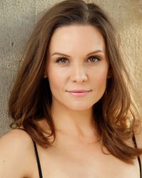 Фото №1 Мая Стенж