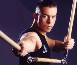 Фото №1 Брэдли Джеймс Аллан