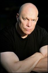 Фото №1 Майкл Бэйли Смит