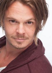 Фото №1 Джон Ли