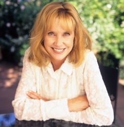 Фото №1 Мэри Эллен Трейнор