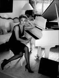 Фото №2 Грейс Де Капитани