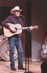 Фото №1 Джон Беннет Перри