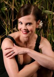 Фото №2 Кирстен Уоррен