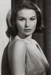 Фото №1 Сильвана Мангано