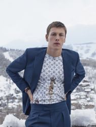 Фото №1 Харрис Дикинсон