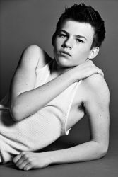 Фото №1 Джош Уиггинс