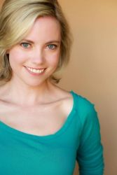 Фото №2 Лили Хоуллман