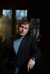 Фото №1 Карл Джиари