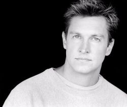 Фото №1 Кристофер Уил