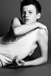 Фото №2 Джош Уиггинс