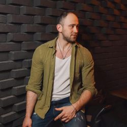 Фото №1 Андрей Поведский