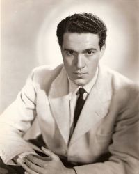 Фото №2 Кирон Мур