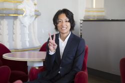 Фото №1 Таити Иноуэ