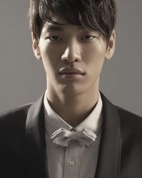 Фото №2 Ким Ён-гван