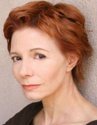 Фото №1 Холли Хоукинс