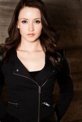 Фото №1 Эмили Теннант