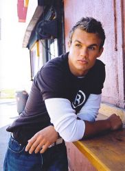 Фото №1 Арти Бакстер