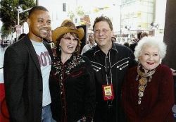 Фото №1 Чарльз Дэннис