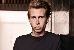 Фото №1 Адам Кристи