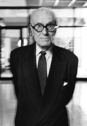 Фото №1 Филип Джонсон