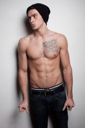 Фото №2 Адам Грегори