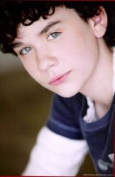 Фото №1 Йен Хайланд