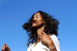 Фото №1 Грета Онейогоу