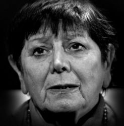 Фото №1 Анна Мэнэхэн