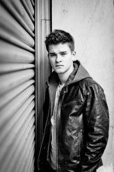 Фото №2 Патрик Мёллекен