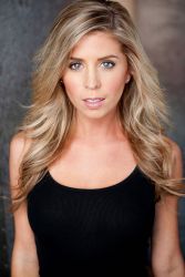 Фото №1 Линдсэй Ламб