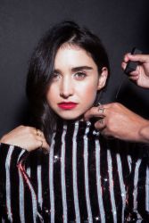 Фото №2 Либэ Барер