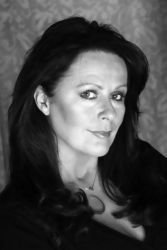 Фото №1 Кейт Роббинс