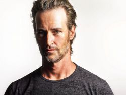 Фото №1 Дерек Хэмилтон