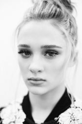 Фото №1 Лиззи Грин