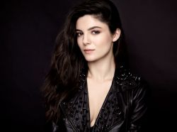 Фото №2 Моника Барбаро