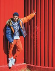 Фото №2 Итзан Эскамилья