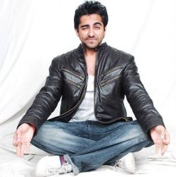 Фото №2 Аюшманн Кхурана