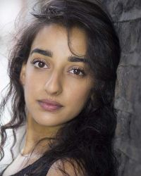 Фото №2 Киран Соня Савар