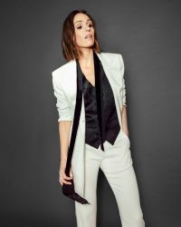 Фото №2 Сюранна Джоунс