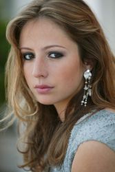 Фото №2 Джулия Леви-Бекен