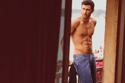 Фото №1 Ной Миллс