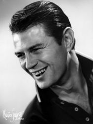 Фото №2 Ларри Сторч