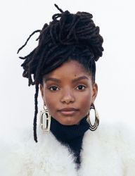 Фото №2 Холли Бэйли